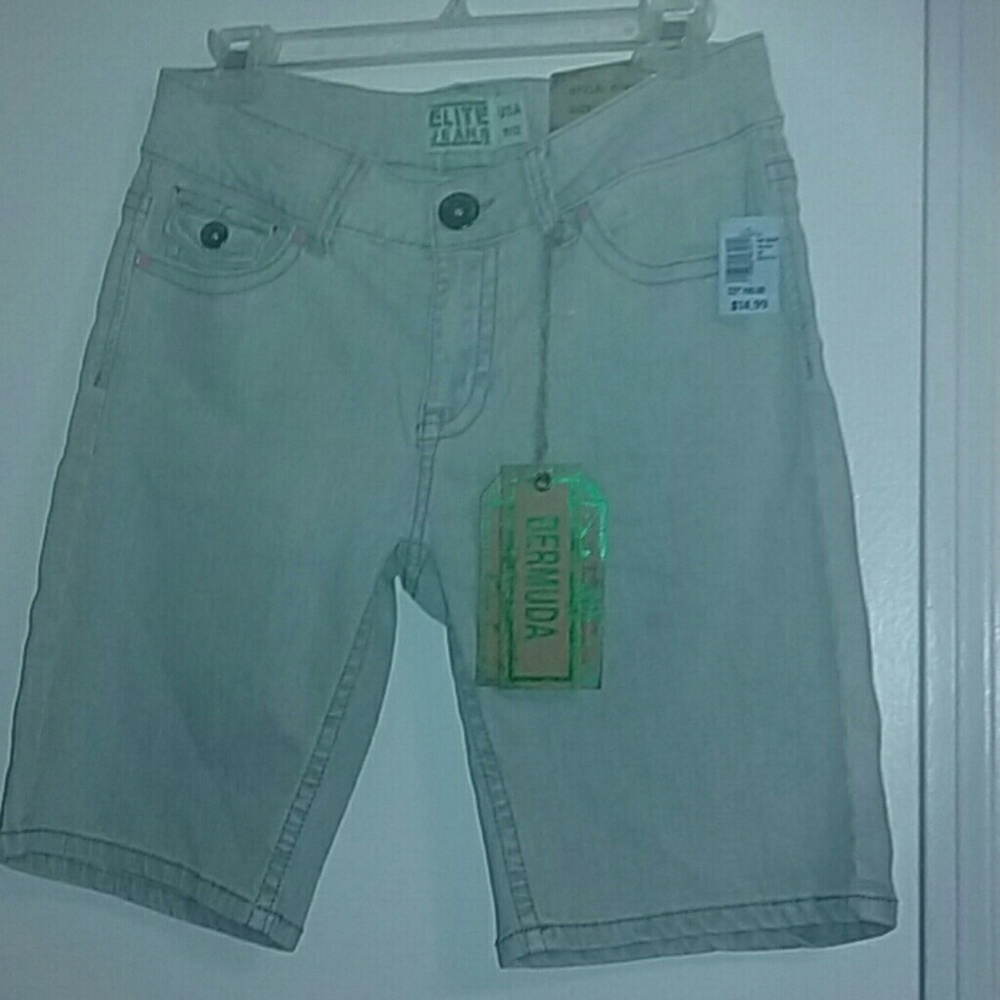 Elite Jean Short